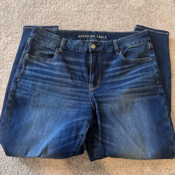 AE Next level curvy jeggings - Picture 3 of 5